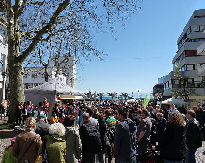 Straßenzauberer-Festival mit verkaufsoffenem Sonntag. (Foto: Stadtmarketing Friedrichshafen)